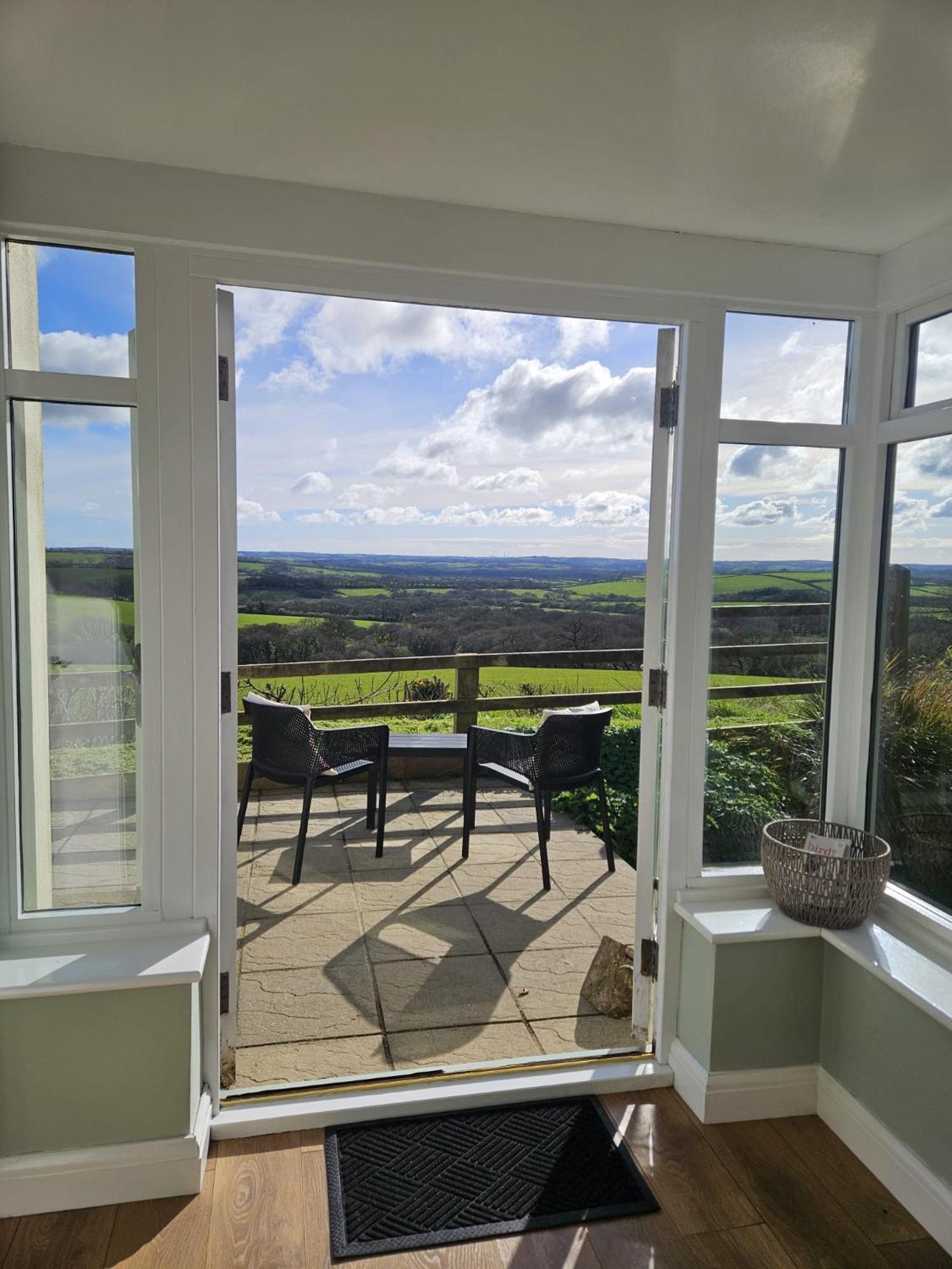 Meadow View Villa Haverfordwest Exterior photo